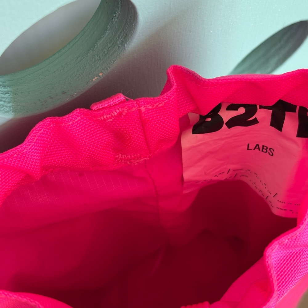 Bucket Crossbody Bag in Hot Pink - Unbranded - Picture 6 of 6